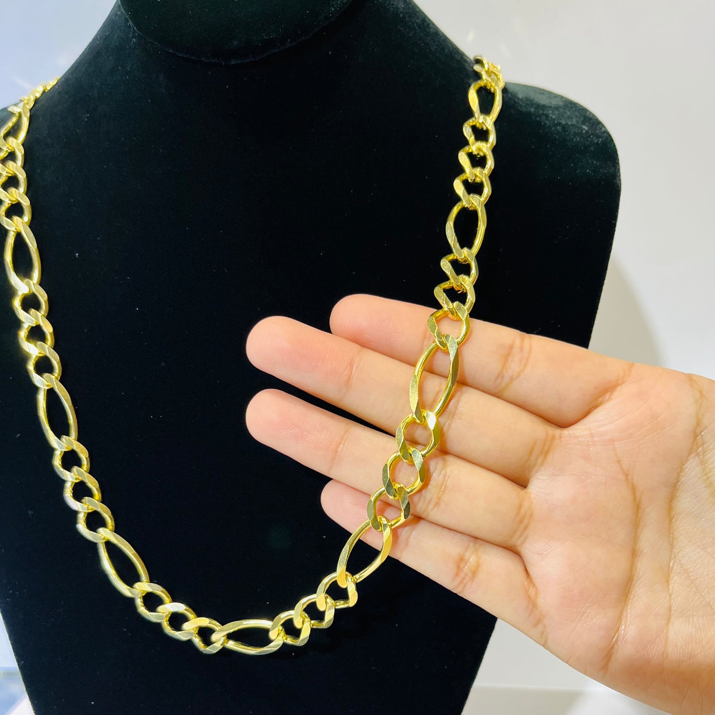 14K Gold Solid Figaro Chain | Width: 9.5mm