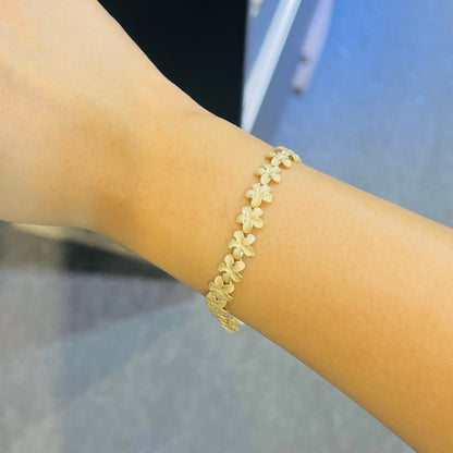 10k Gold Satin Hibiscus Bracelet (S)