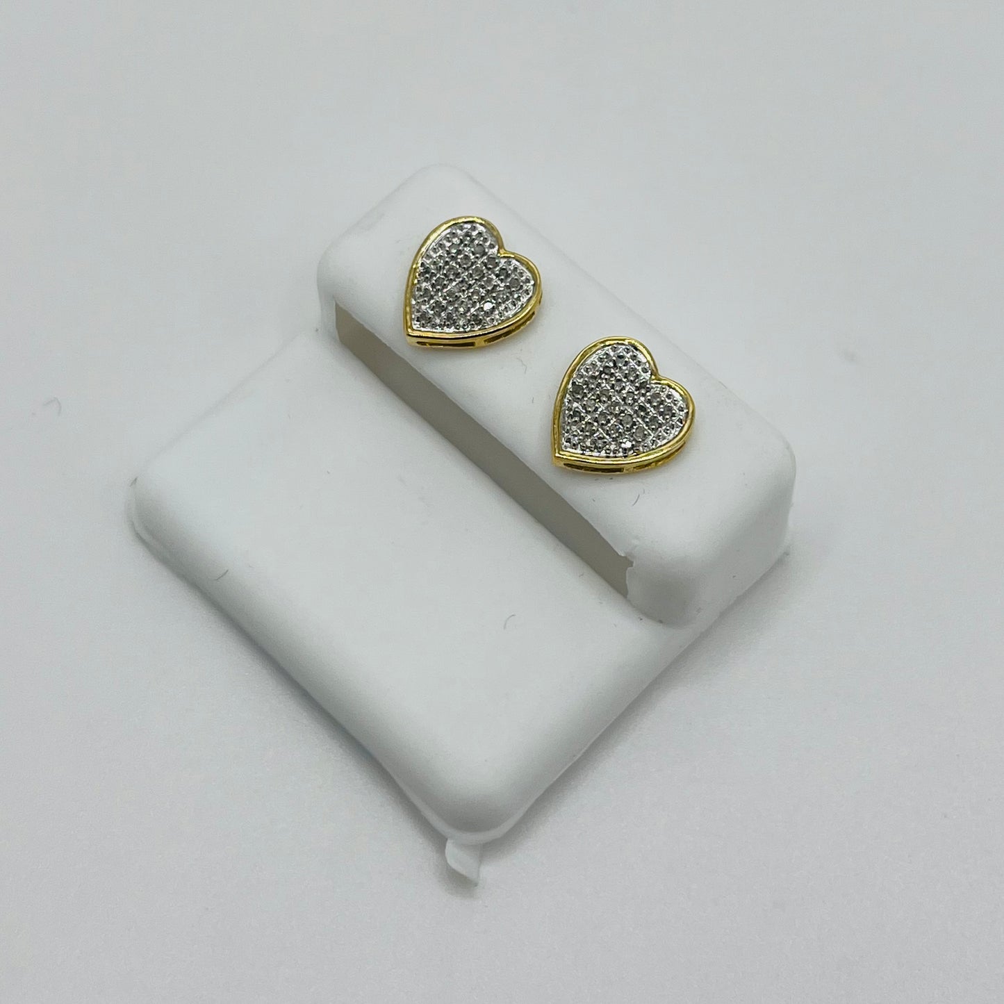 10k Gold Diamond Pointed Heart Earrings (Screwback) 11mm