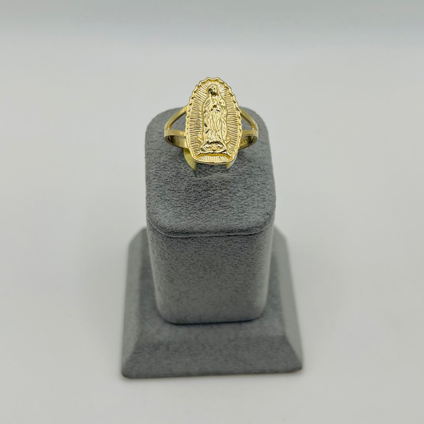 14k Gold La Virgien Ring