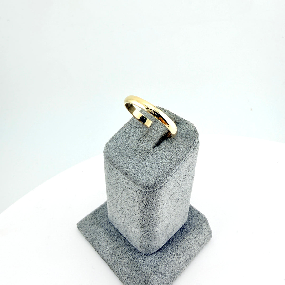 Classic Gold Wedding Band