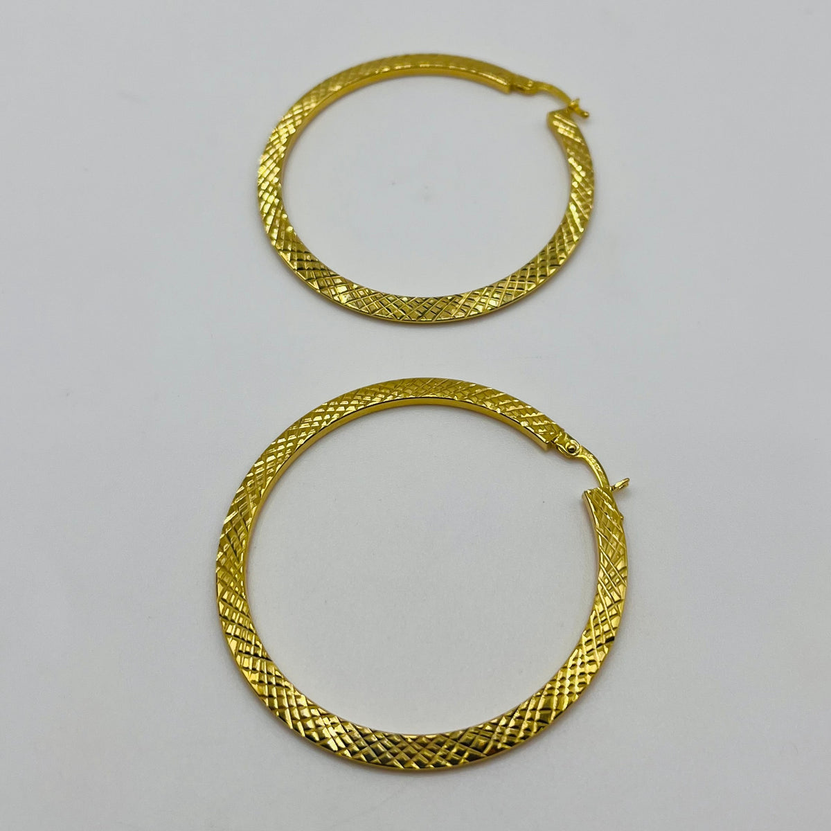10K Gold Prism Hoops | Diameter: 2in
