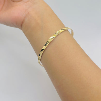 14k Gold Stellar Trace Bangle