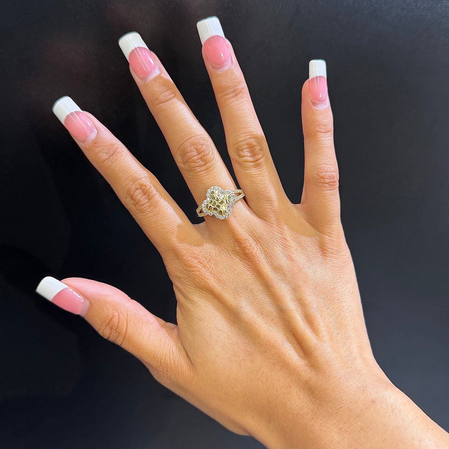 10K Gold Clover CZ Border Nugget Ring (M)