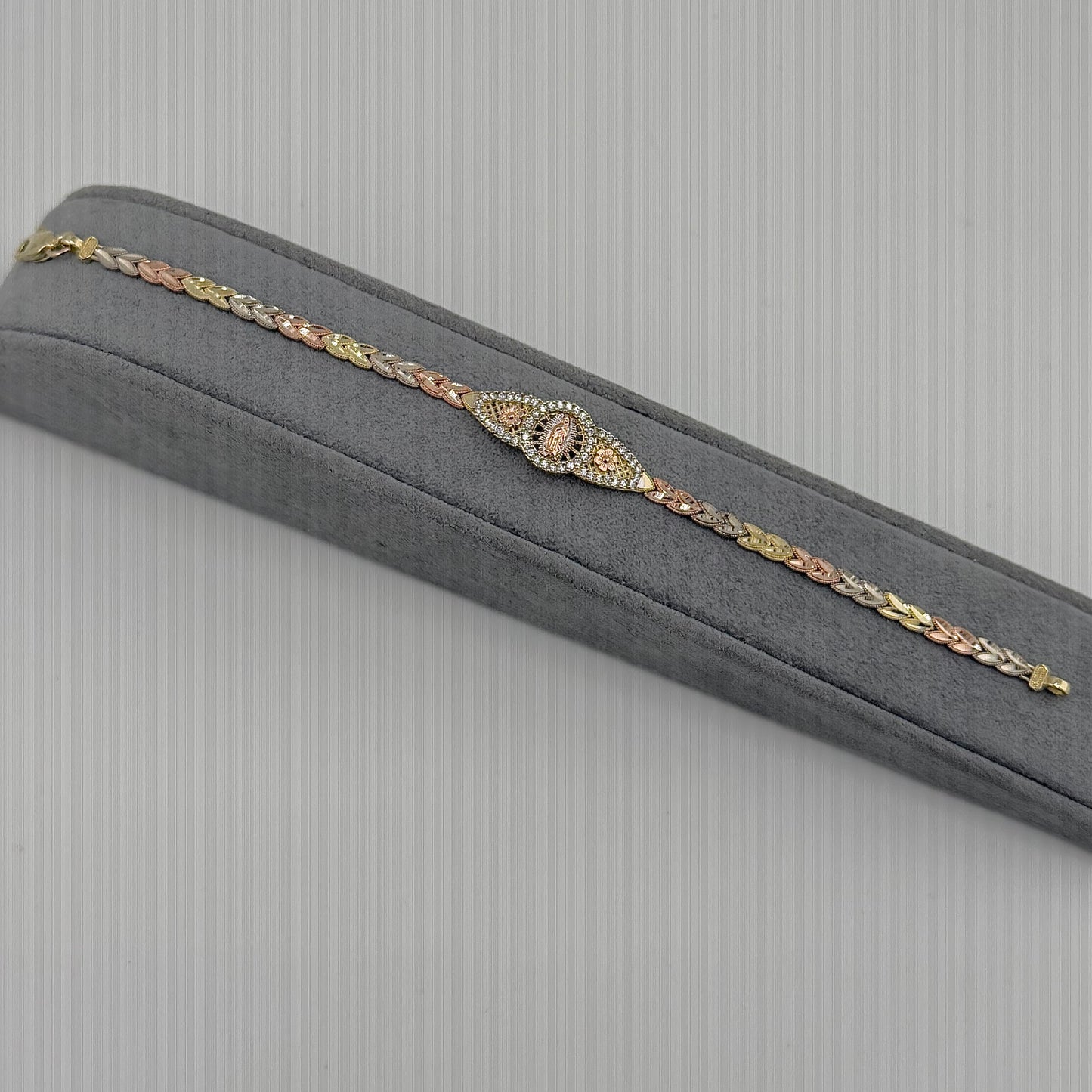 10k Gold Pulsera Luz de María 7.5”