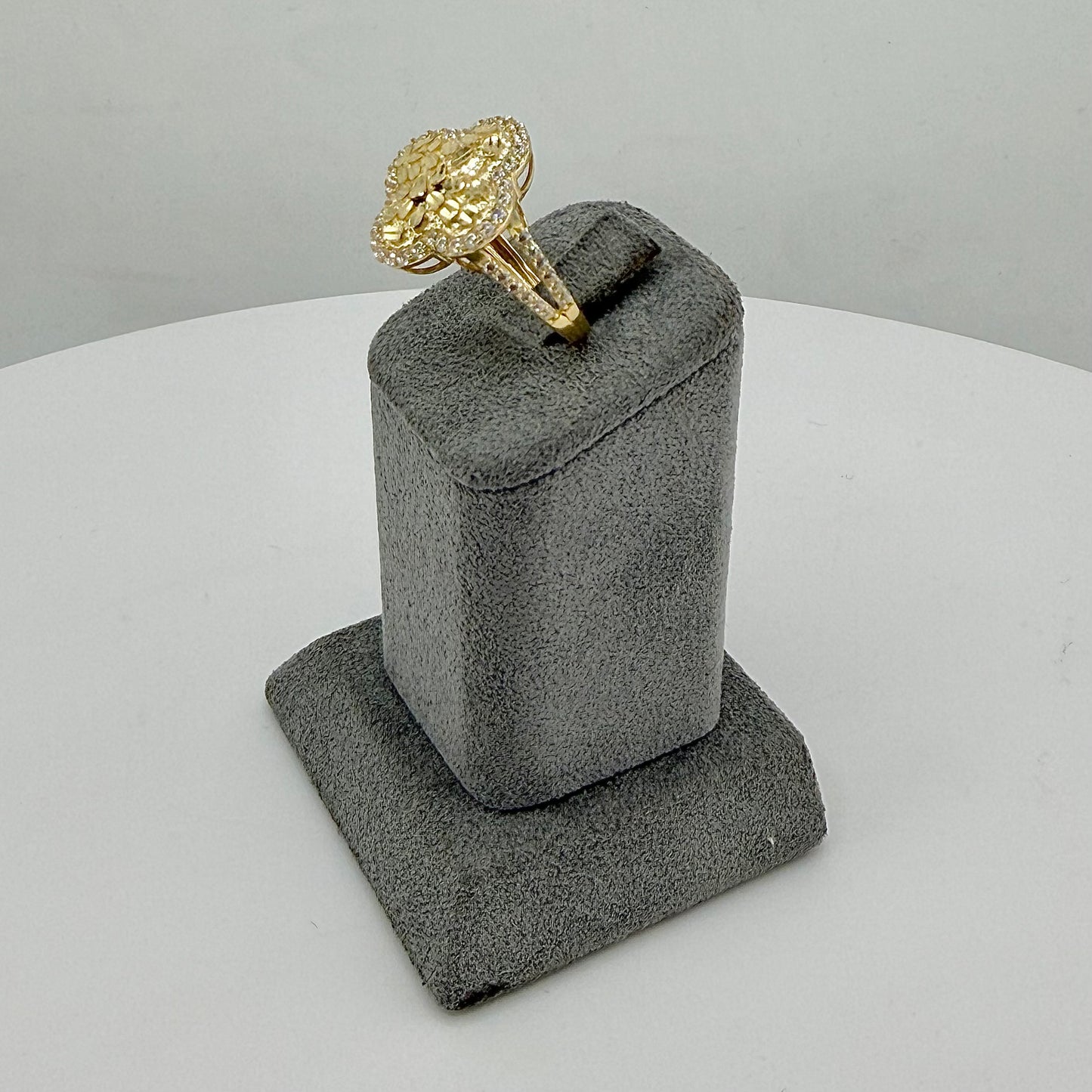 10k Gold Clover Cz Border Nugget Ring (L)