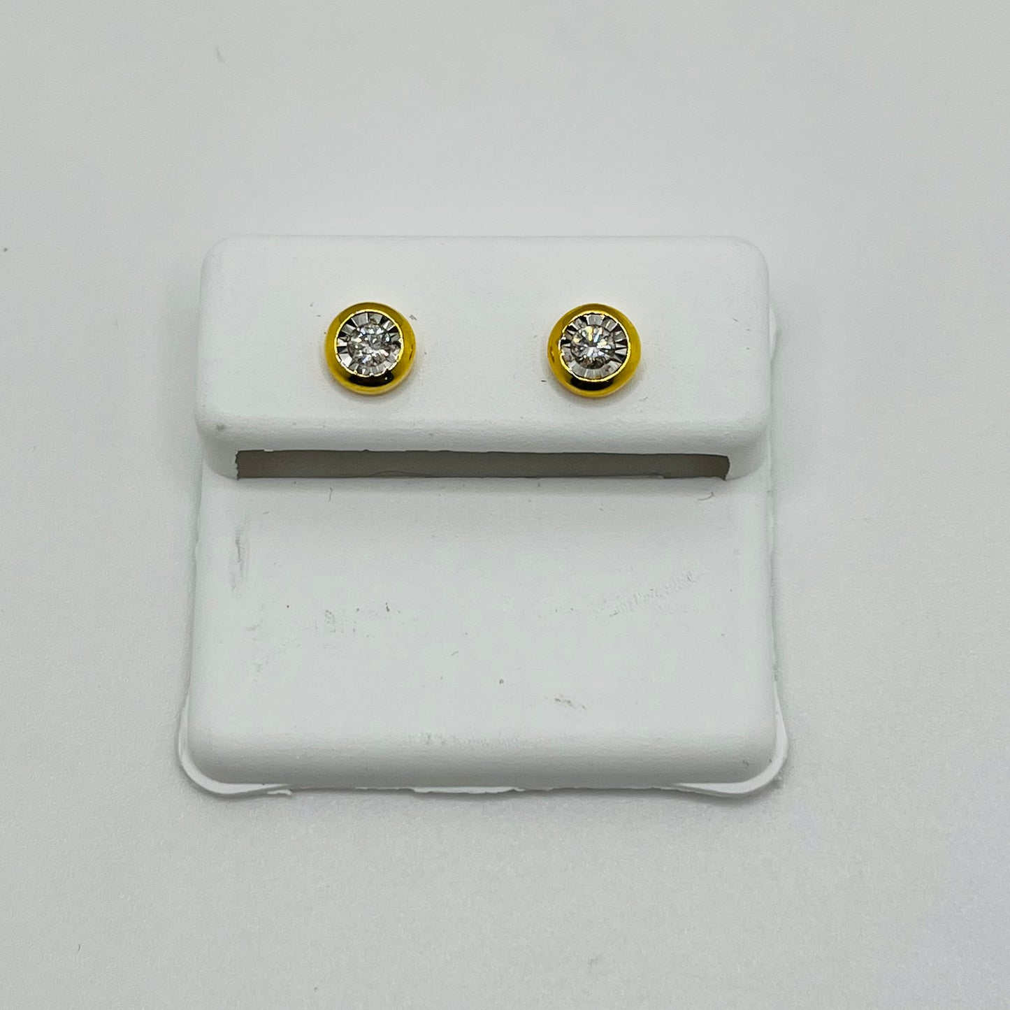 14k Gold Single Stone Diamond Round Earrings