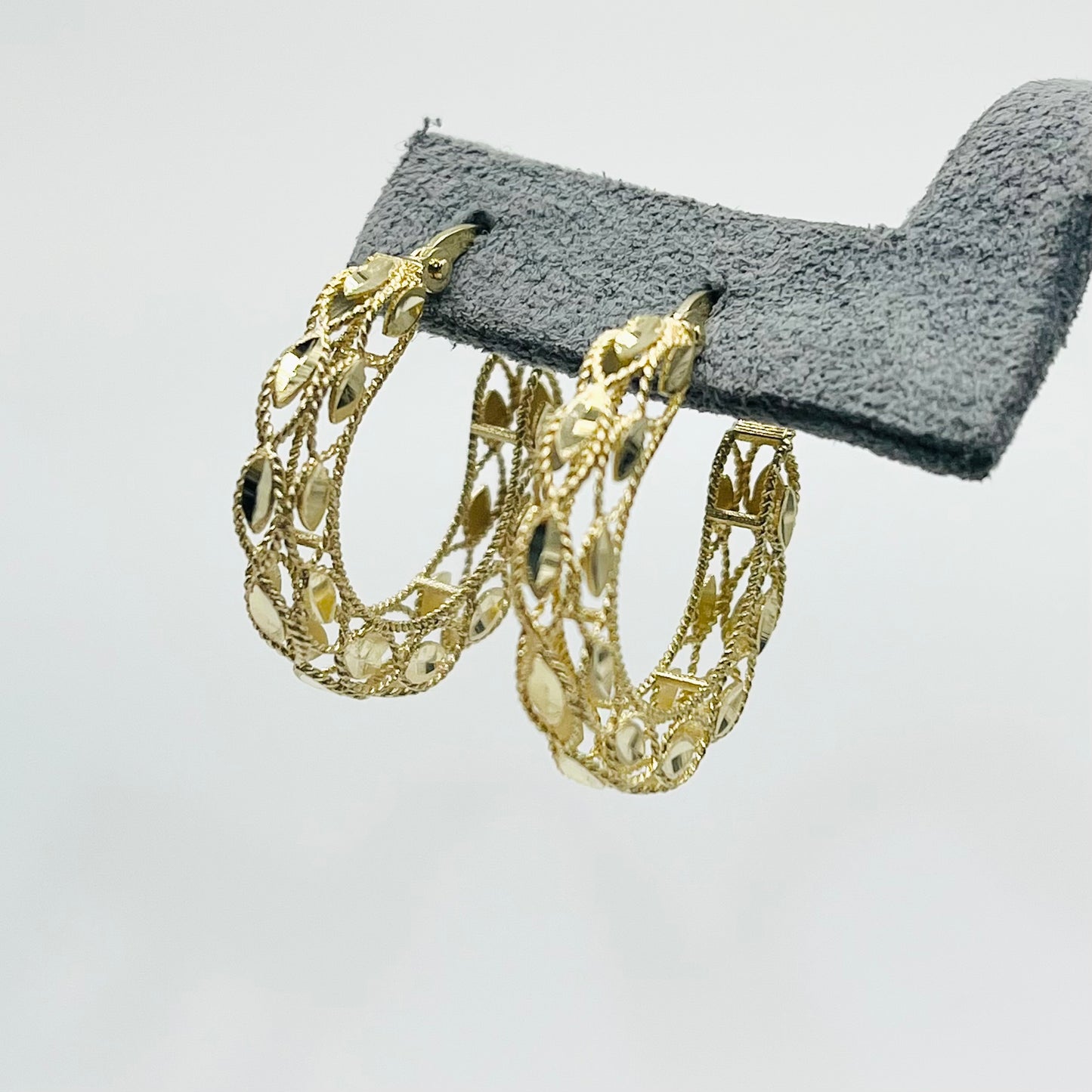 10K Gold Turkish Hoop Earrings (Smallest / Huggy - 20mm)