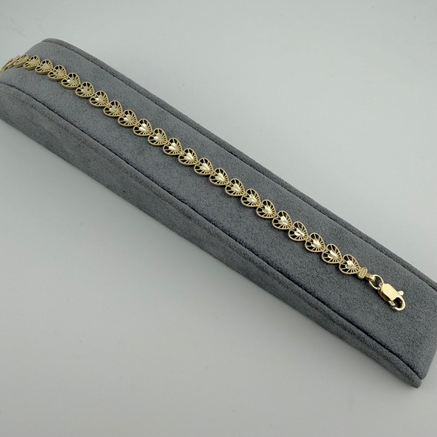 10k Gold Heartstring Bracelet (M)