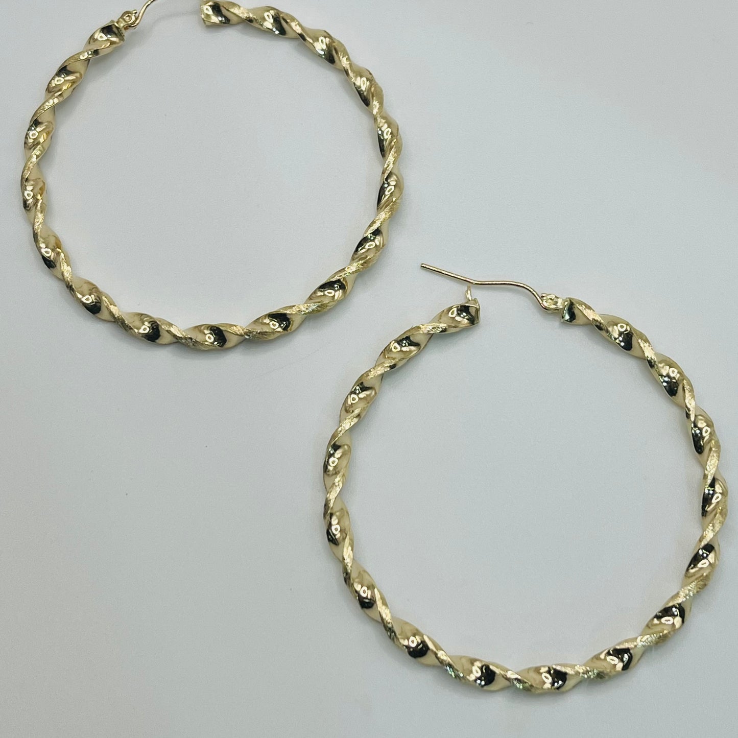 10K Gold Ultra Lightweight Twist Hoops (Large - 2.4")