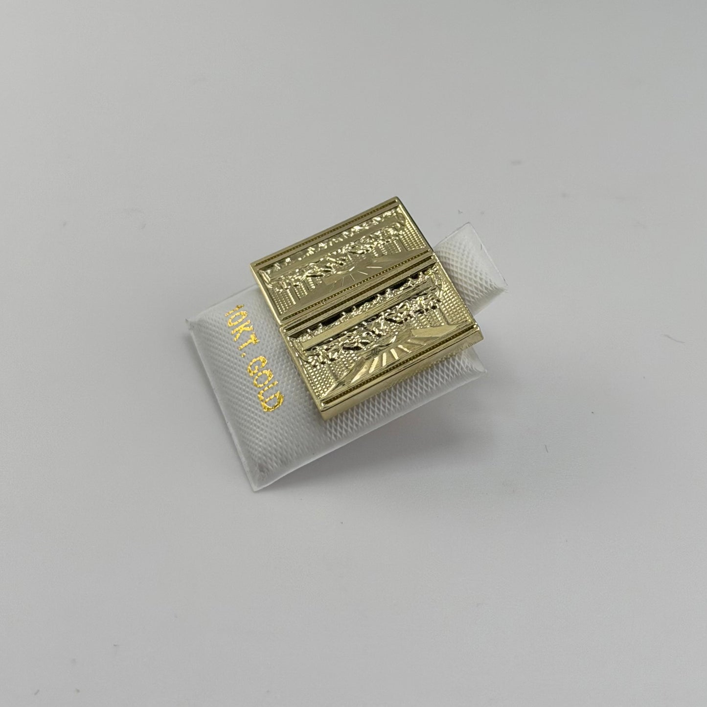 10k Gold Classic Last Supper Earrings (M)