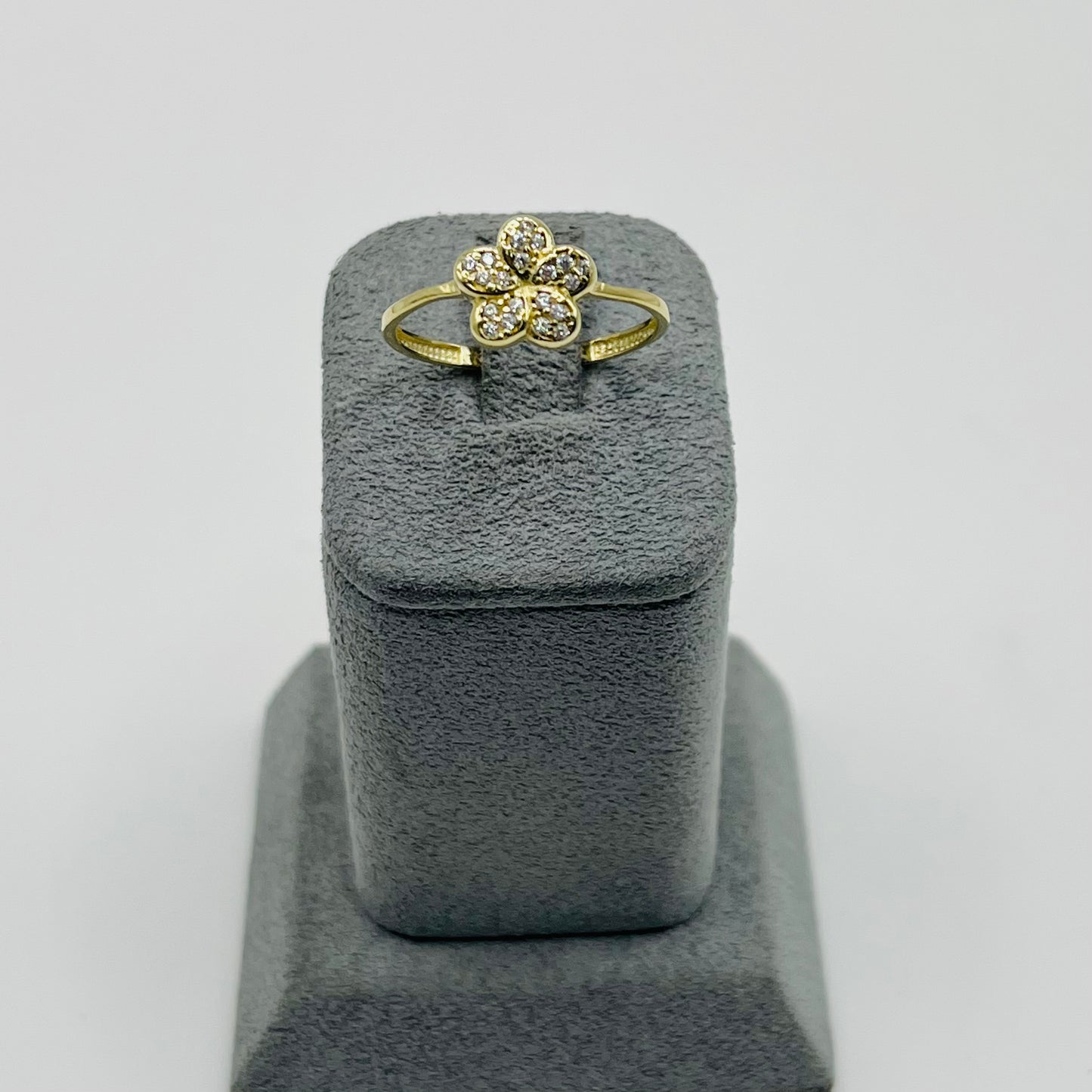 10k Gold Cz Flower Ring