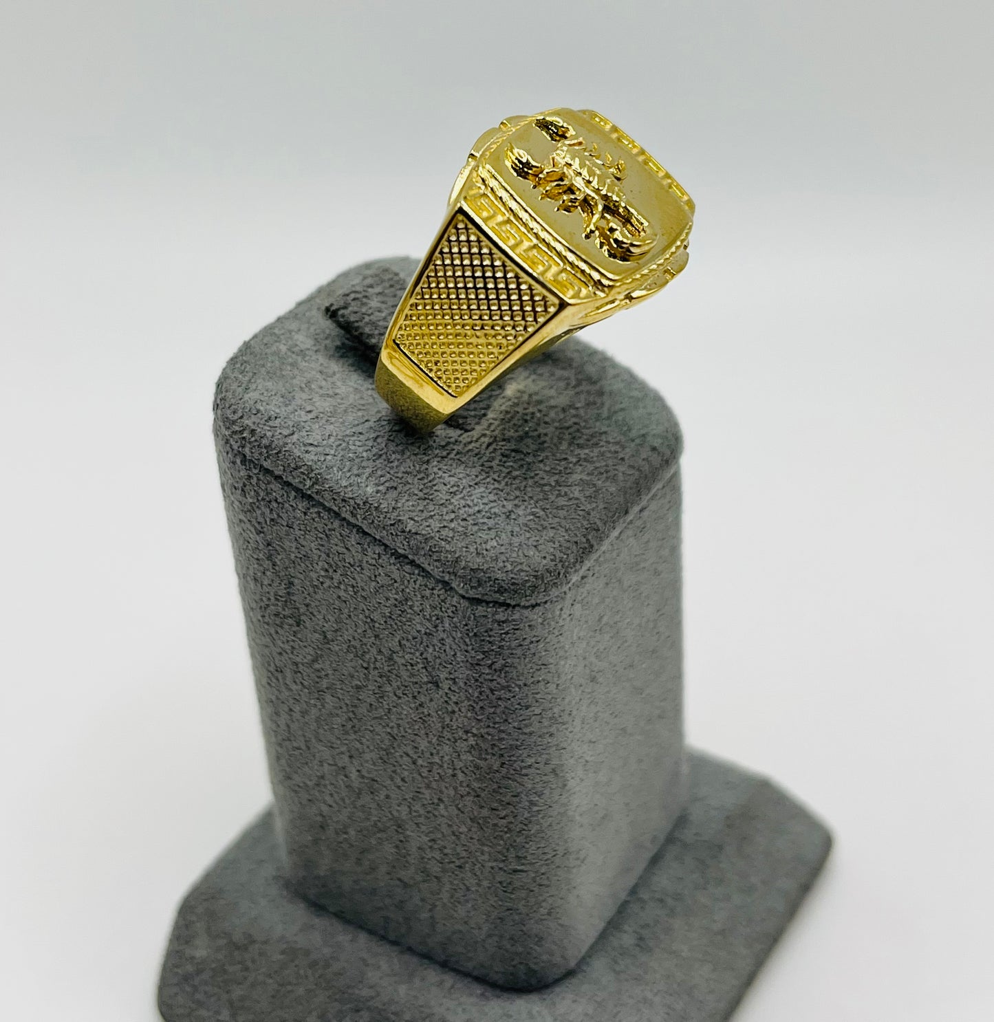 10k Sting of Gold Ring
