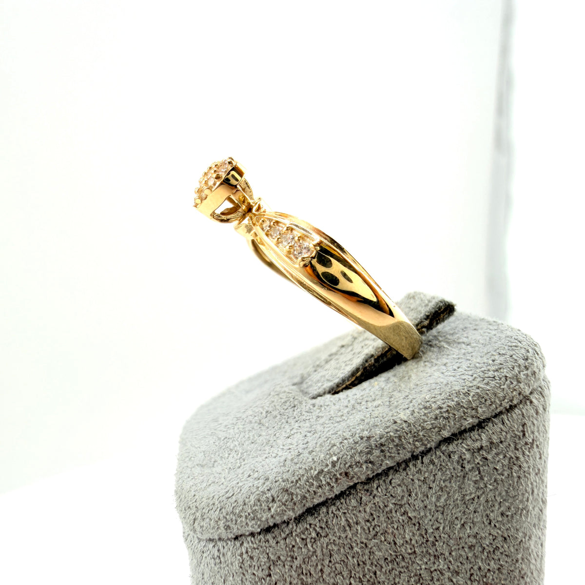 10K Gold Lady Heart CZ Ring