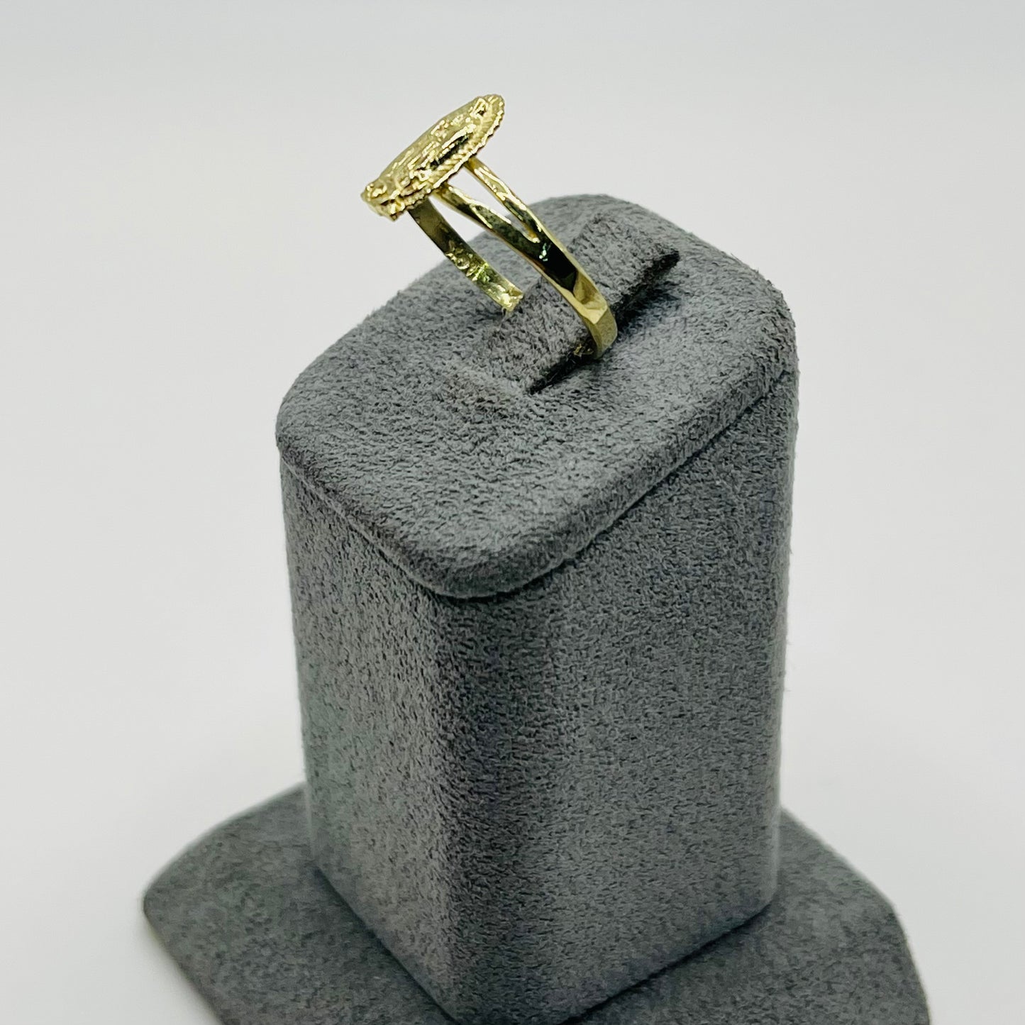 10k Gold Outlined Virgin Mary Ring (S)