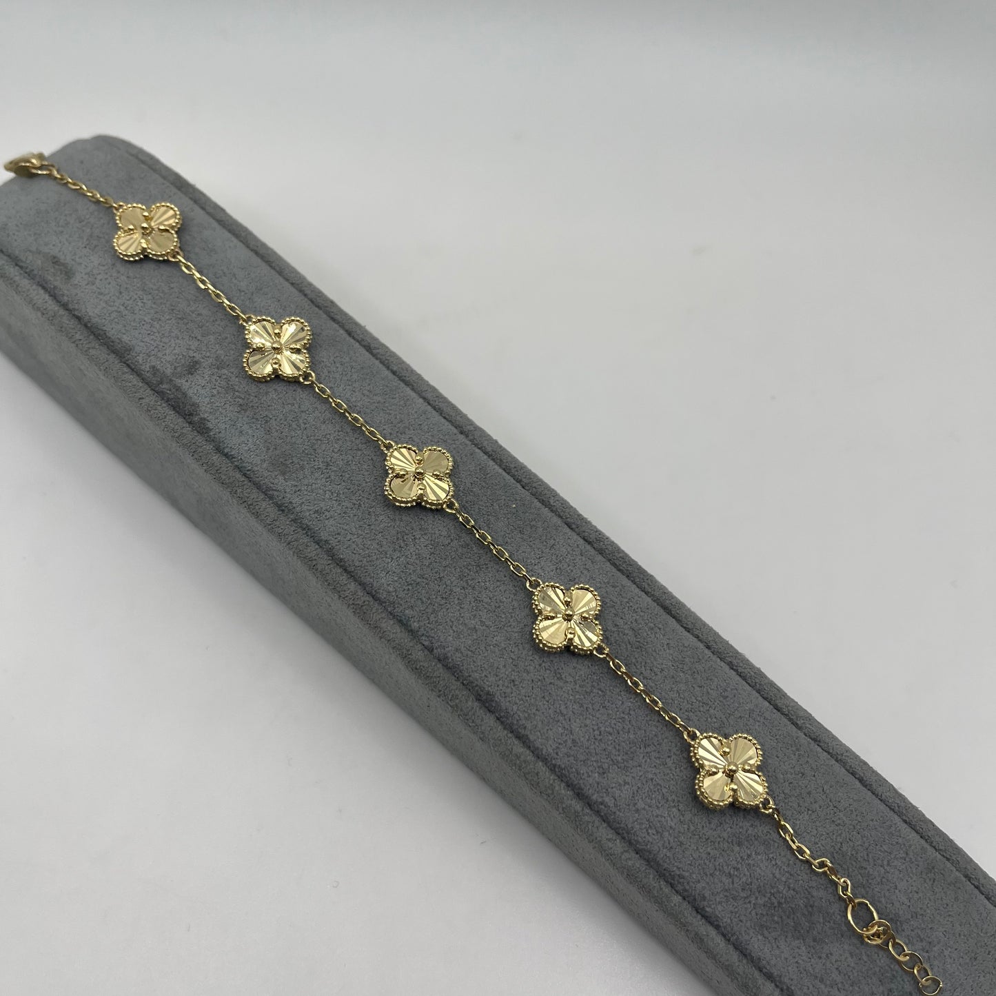 14k Gold Fancy Clover Bracelet (SmL)