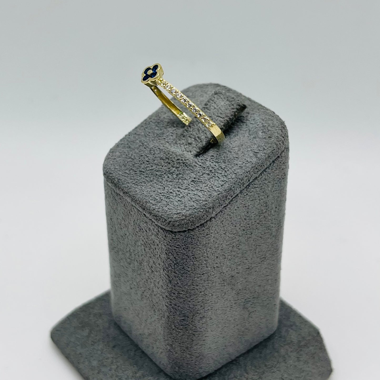 10K Gold Micro Clover with CZ Band Ring