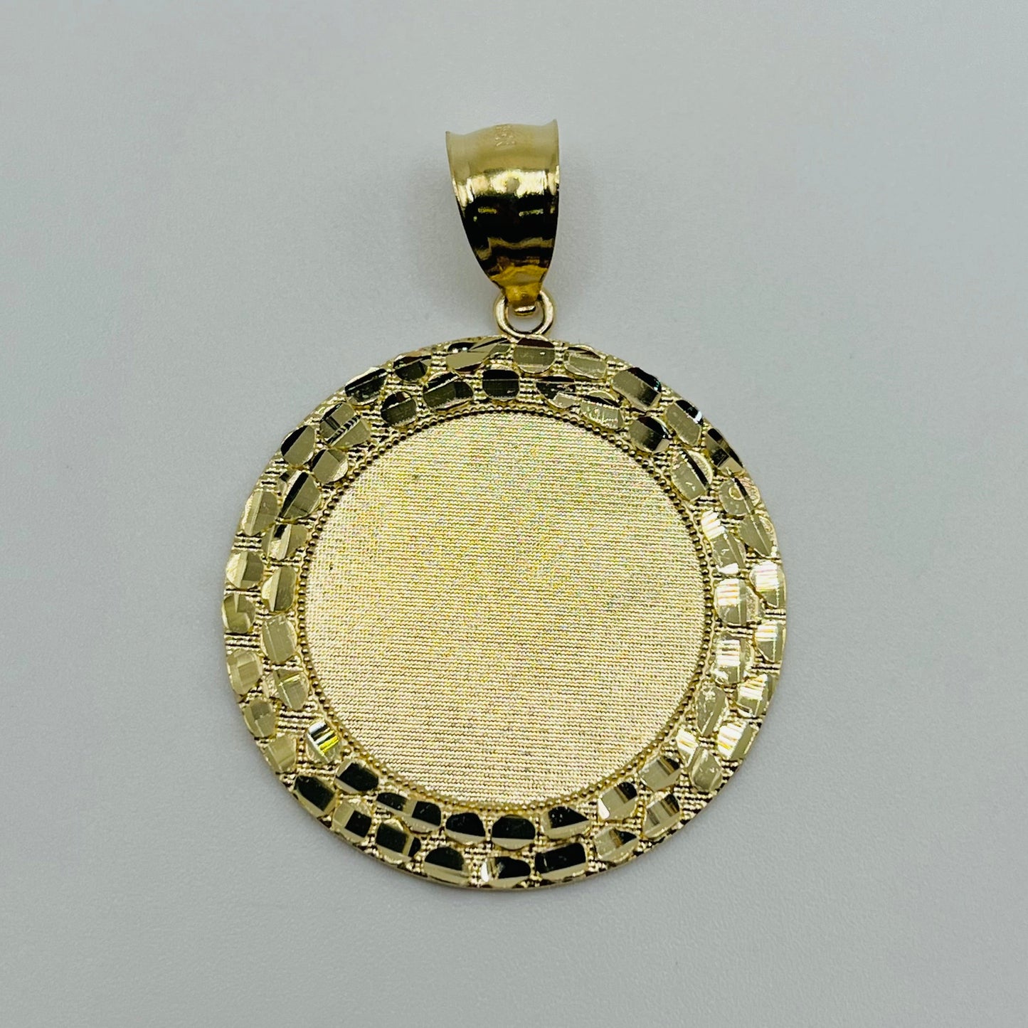 14K Gold Nugget Picture Pendant | Face Size: 31mm