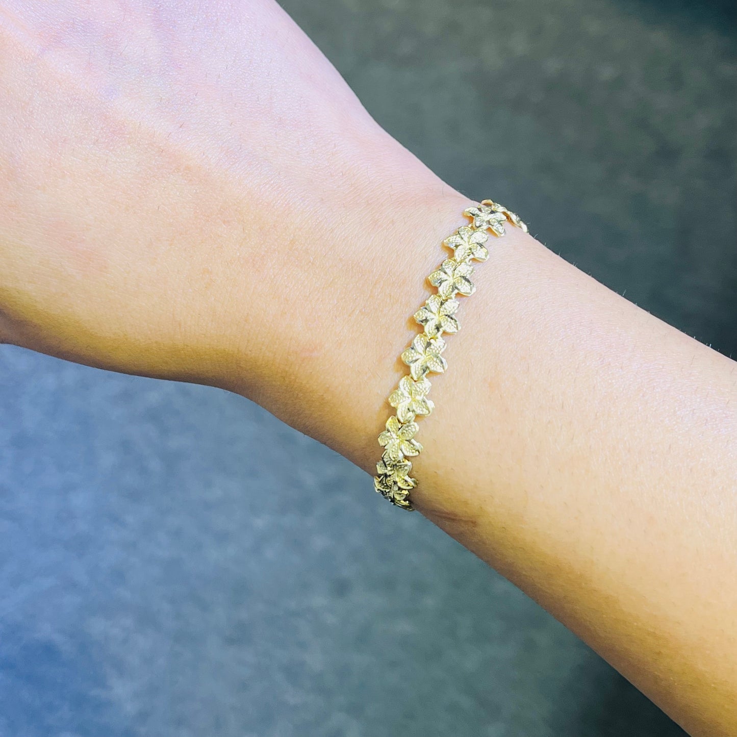 10k Gold Small Hibiscus Bracelet