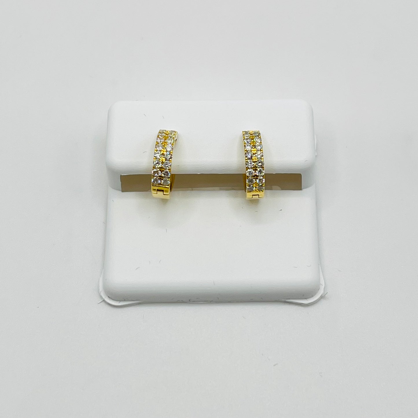 10k Gold Diamond Gleam Hoop Earrings