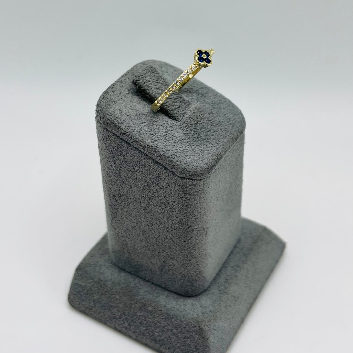 10K Gold Micro Clover with CZ Band Ring