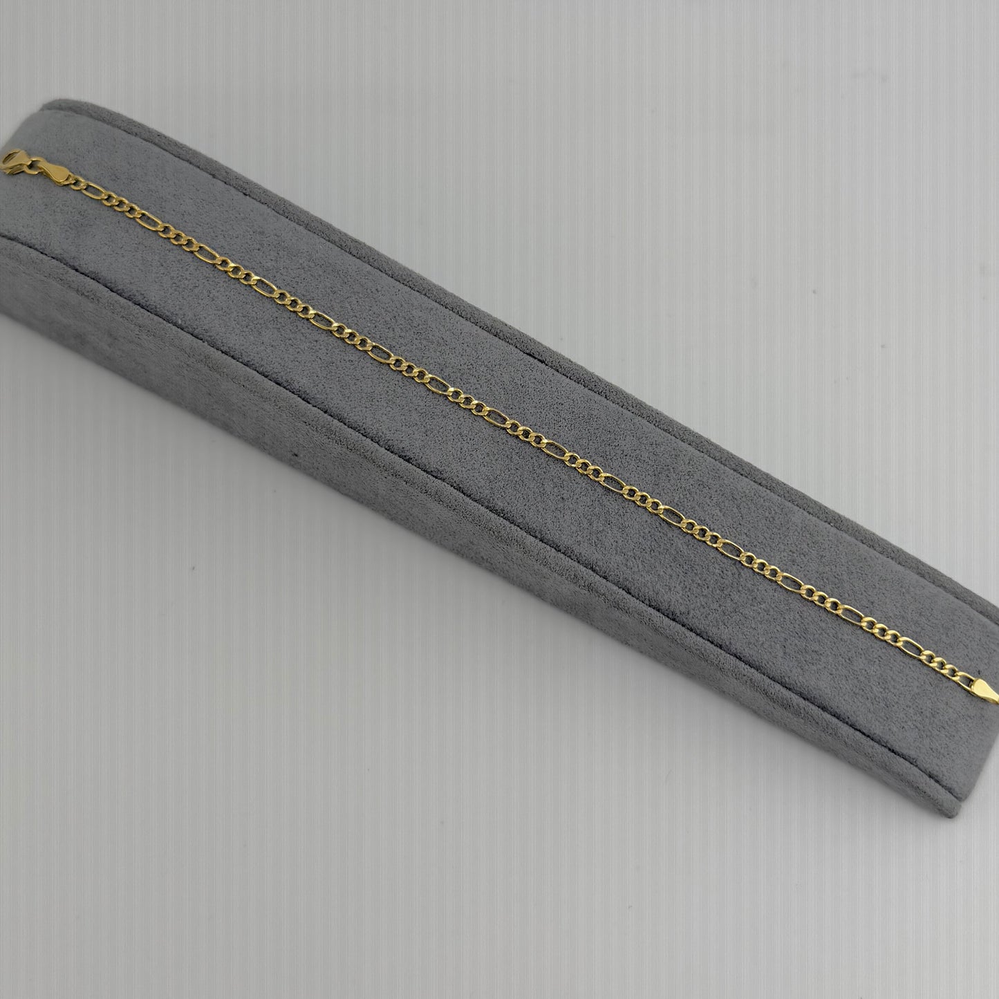 10k Gold 2.5mm Figaro Bracelet