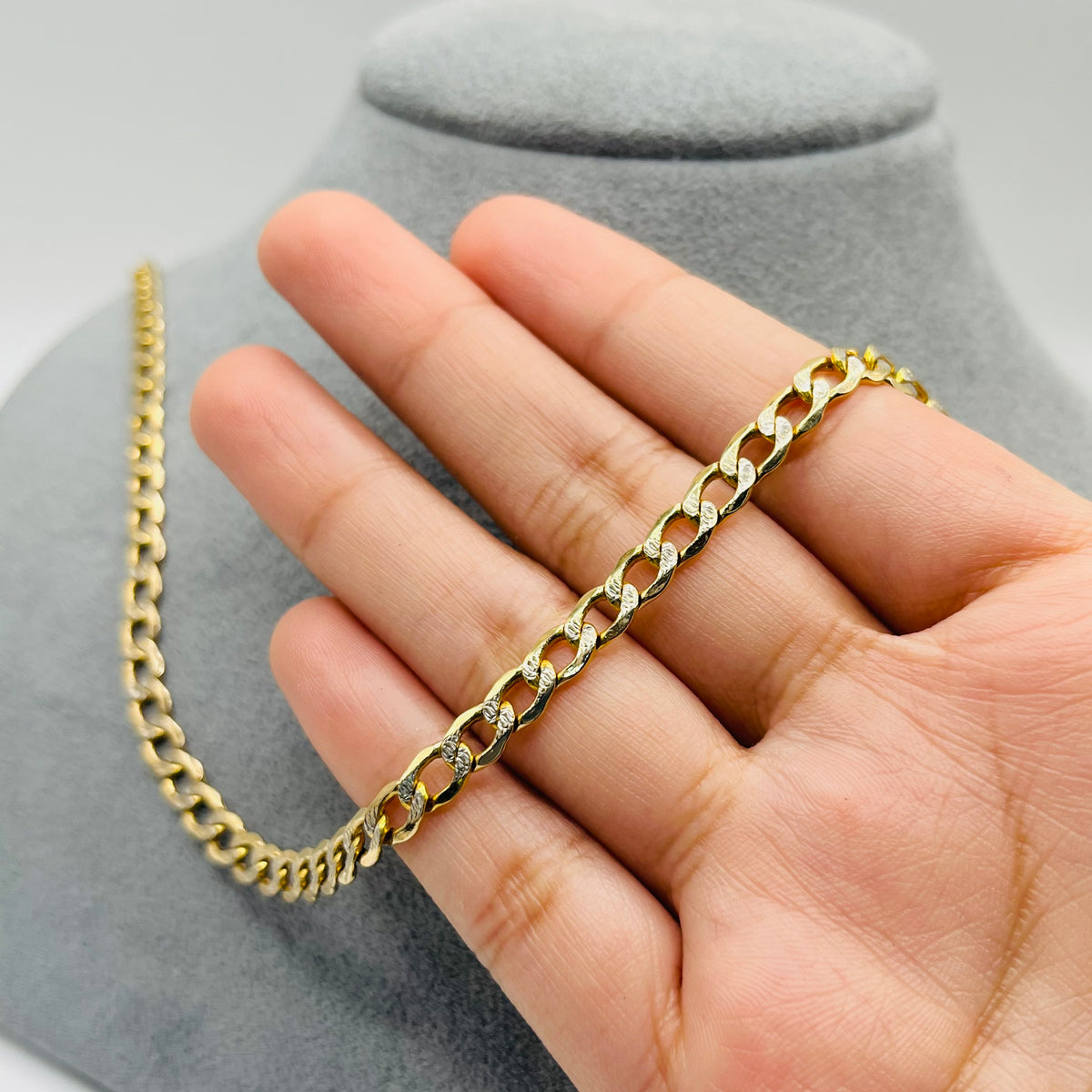 &nbsp;14k Gold Diamond Cut Cuban Chain