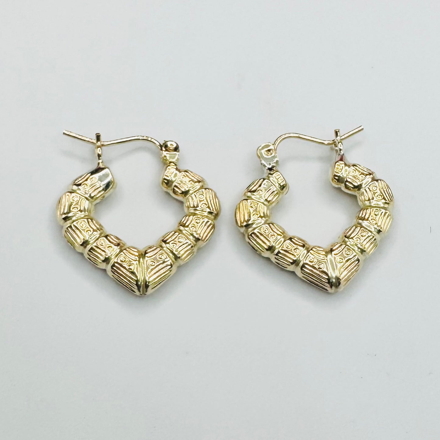 10K Gold Bamboo Heart Hoop Earrings (0.75 in)