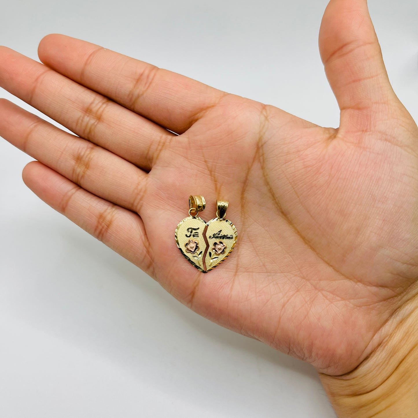 10k Gold Shareable Te Amo Heart Charm (Small)