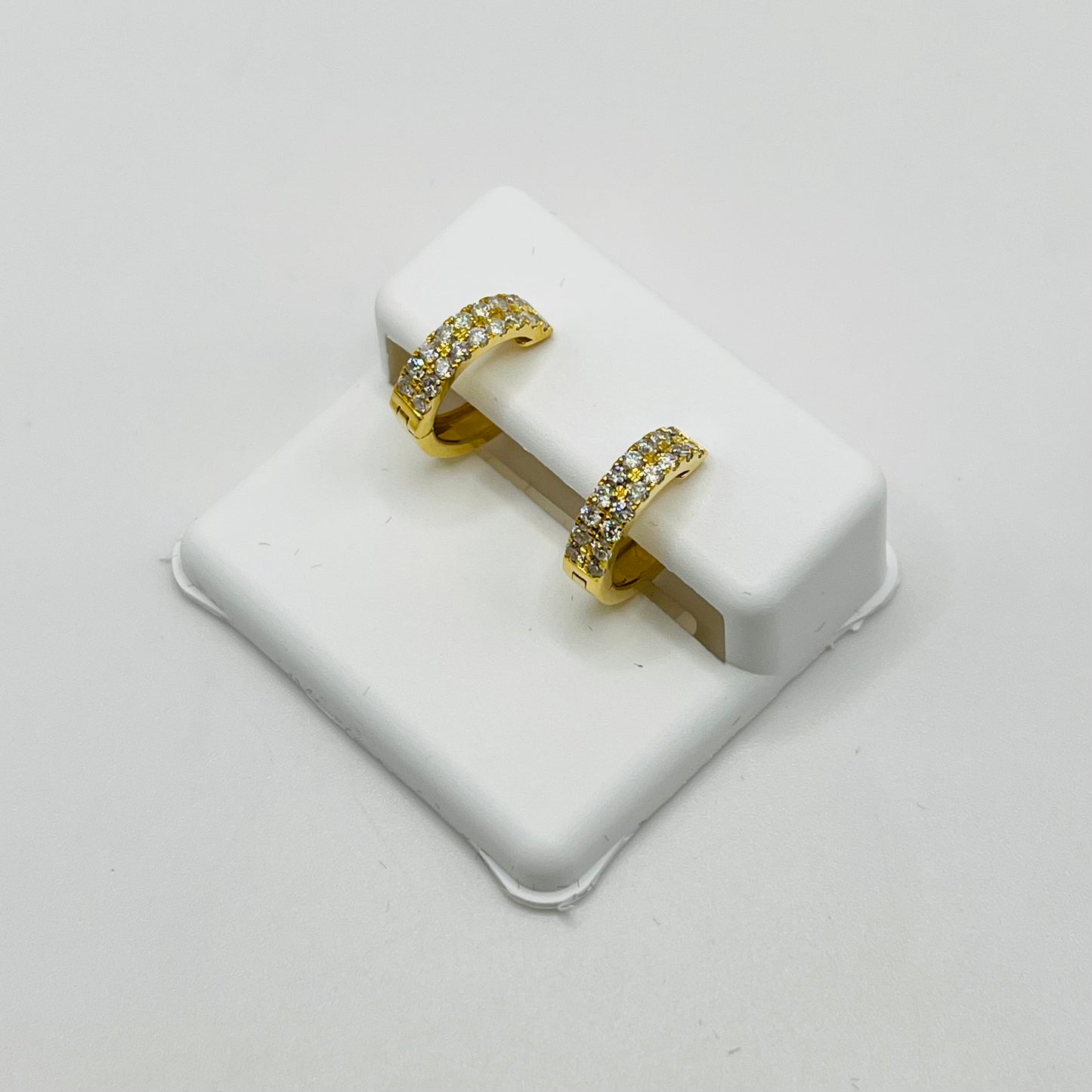 10k Gold Diamond Gleam Hoop Earrings