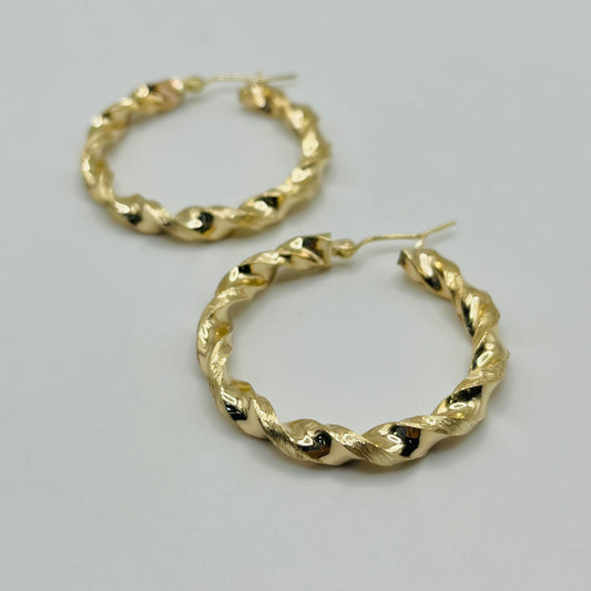 10K Gold 4.3mm Twist Hoop Earrings (1.5" diameter)
