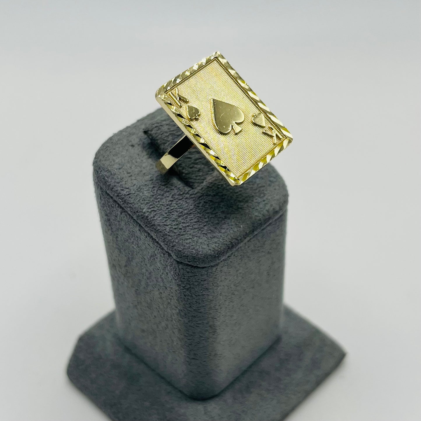 10k Gold King Card Ring
