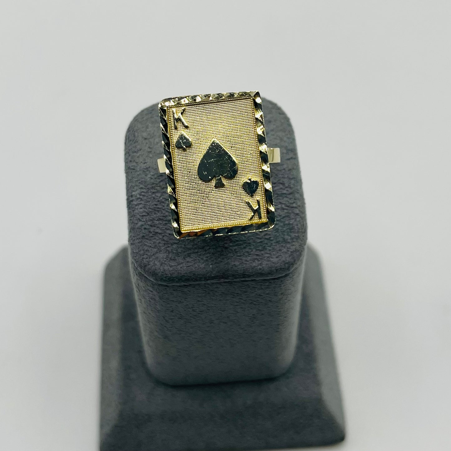 10k Gold King Card Ring