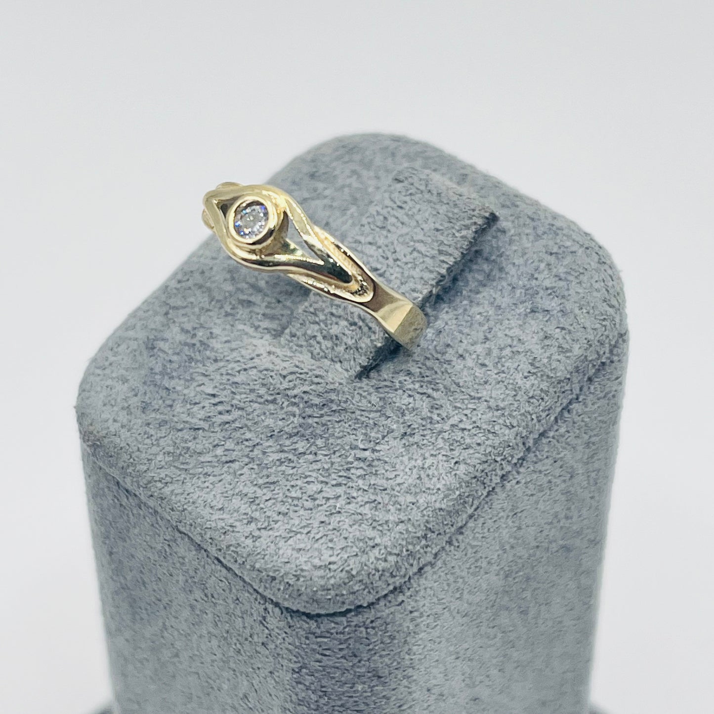 10K Gold White CZ Toe Ring