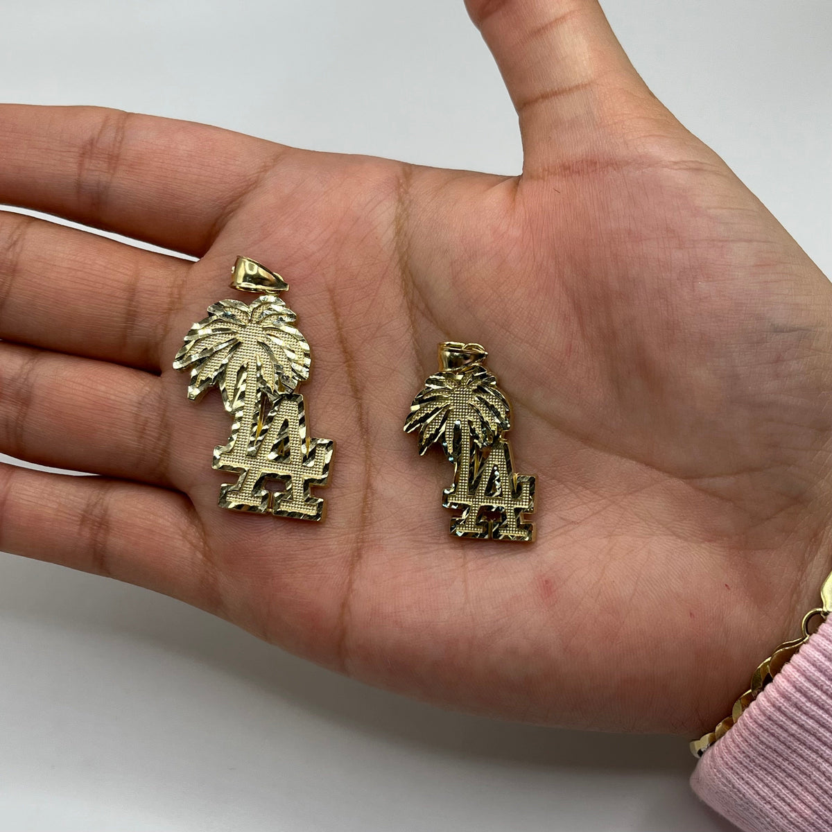 10K Gold Palm Tree Pendant | Face Size: 34mm