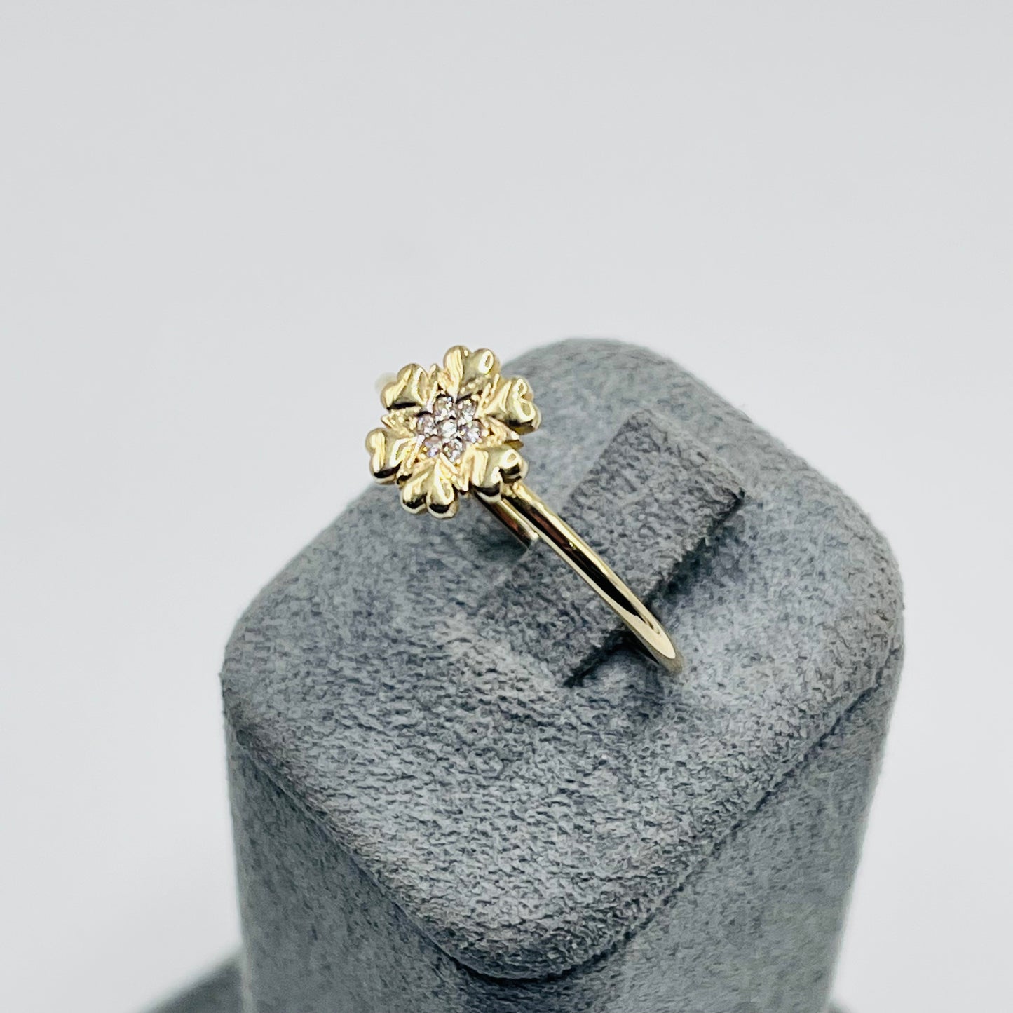 10K Gold Heart Flower Ring