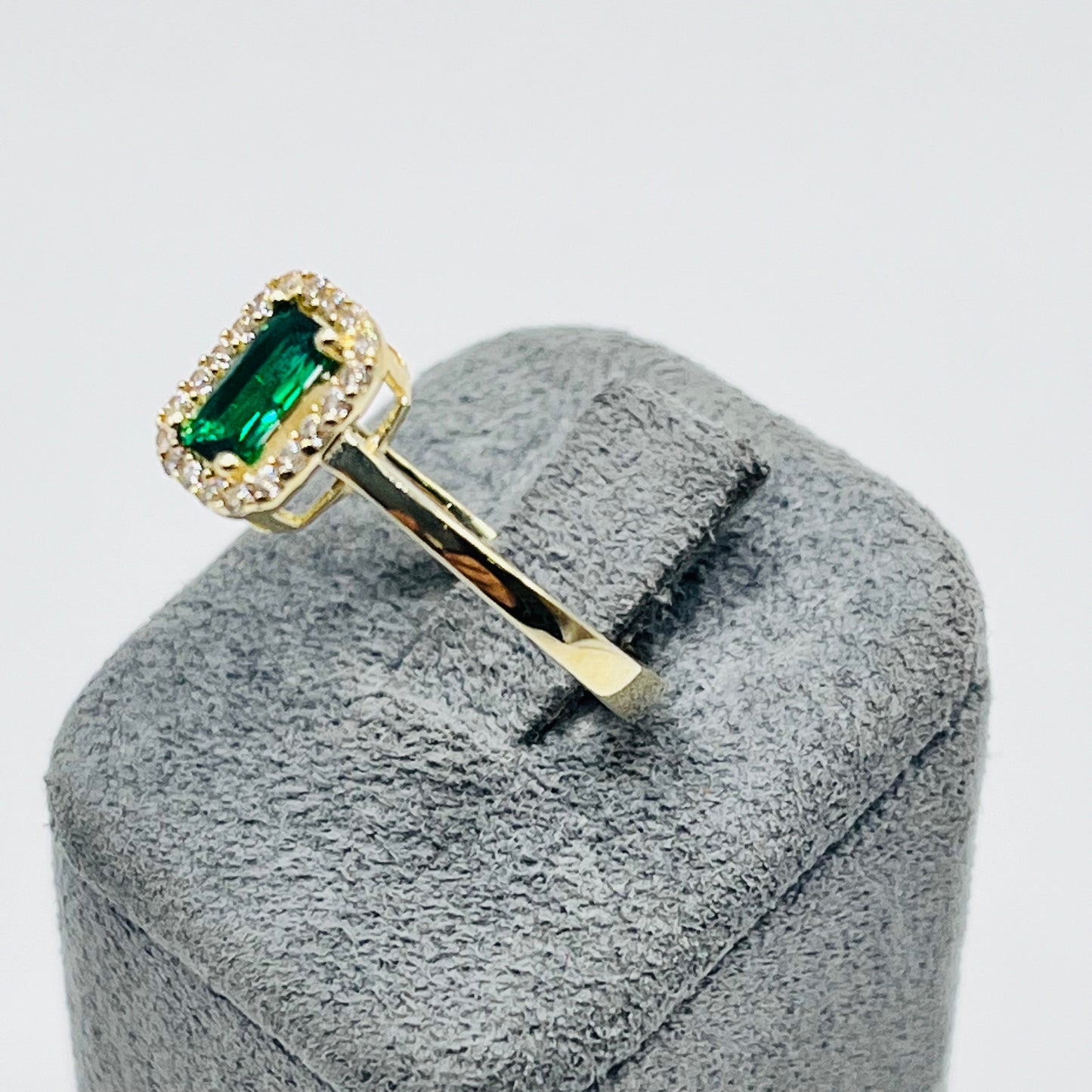 10K Gold Baguette CZ Emerald Birthstone Ring