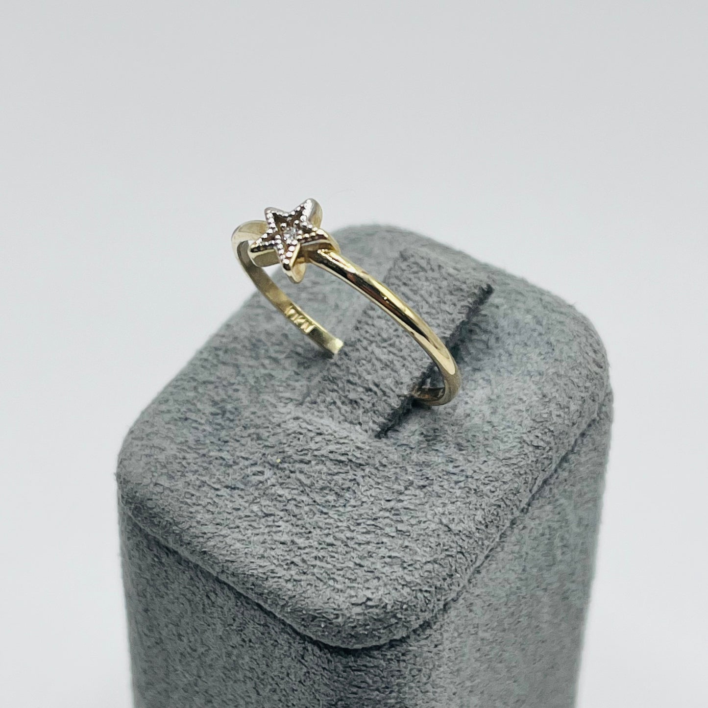 10K Gold Dainty Star Ring