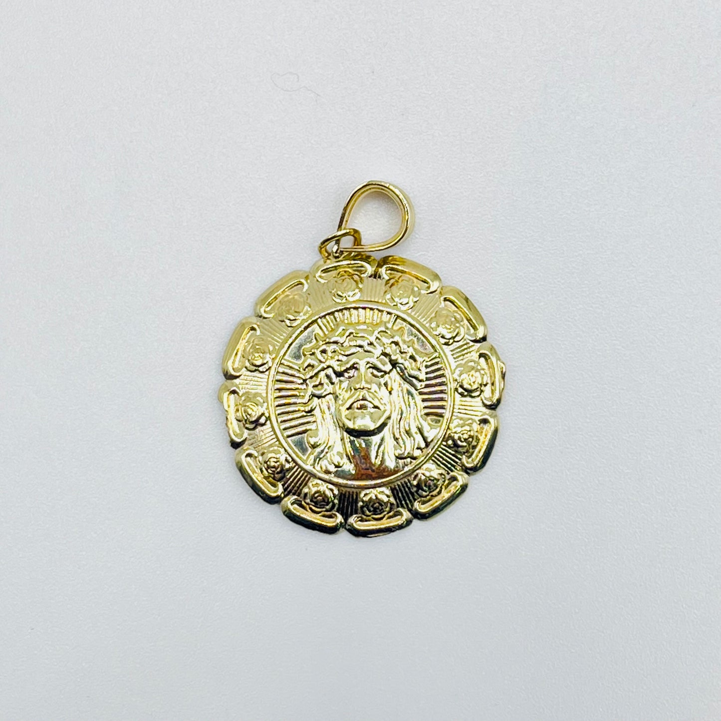 10K Gold Round Jesus Charm