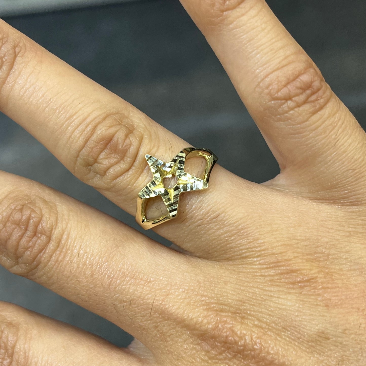 10K Gold Diamond Cut Star Ring