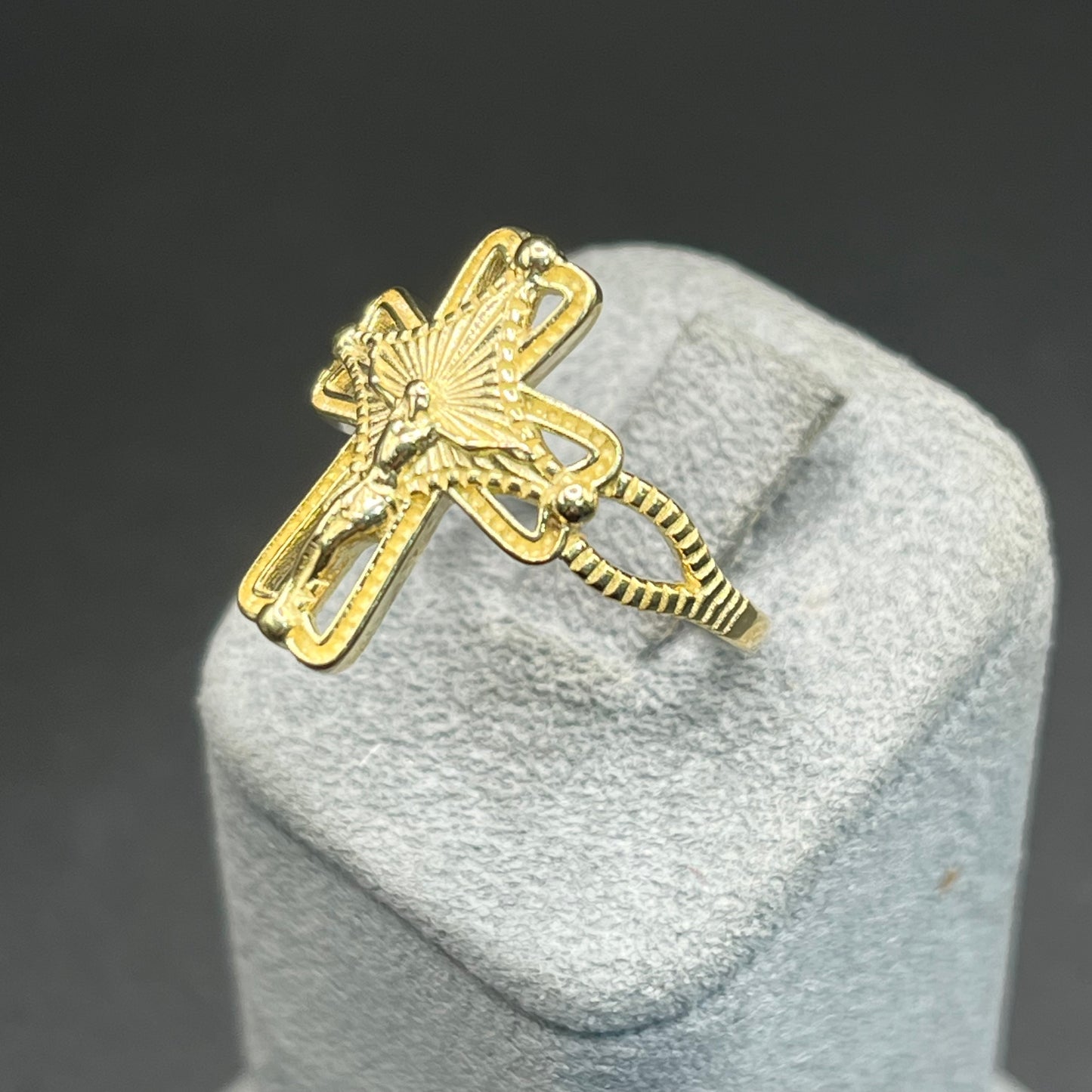 10K Gold Fancy Crucifix Ring