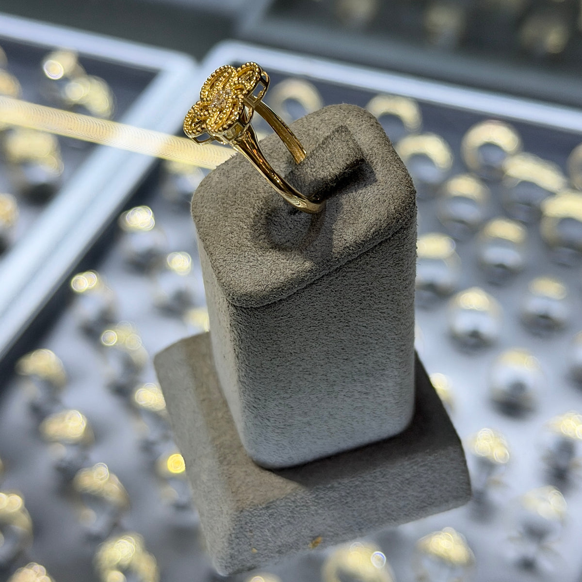 10K Gold Fancy Detail Clover Ring