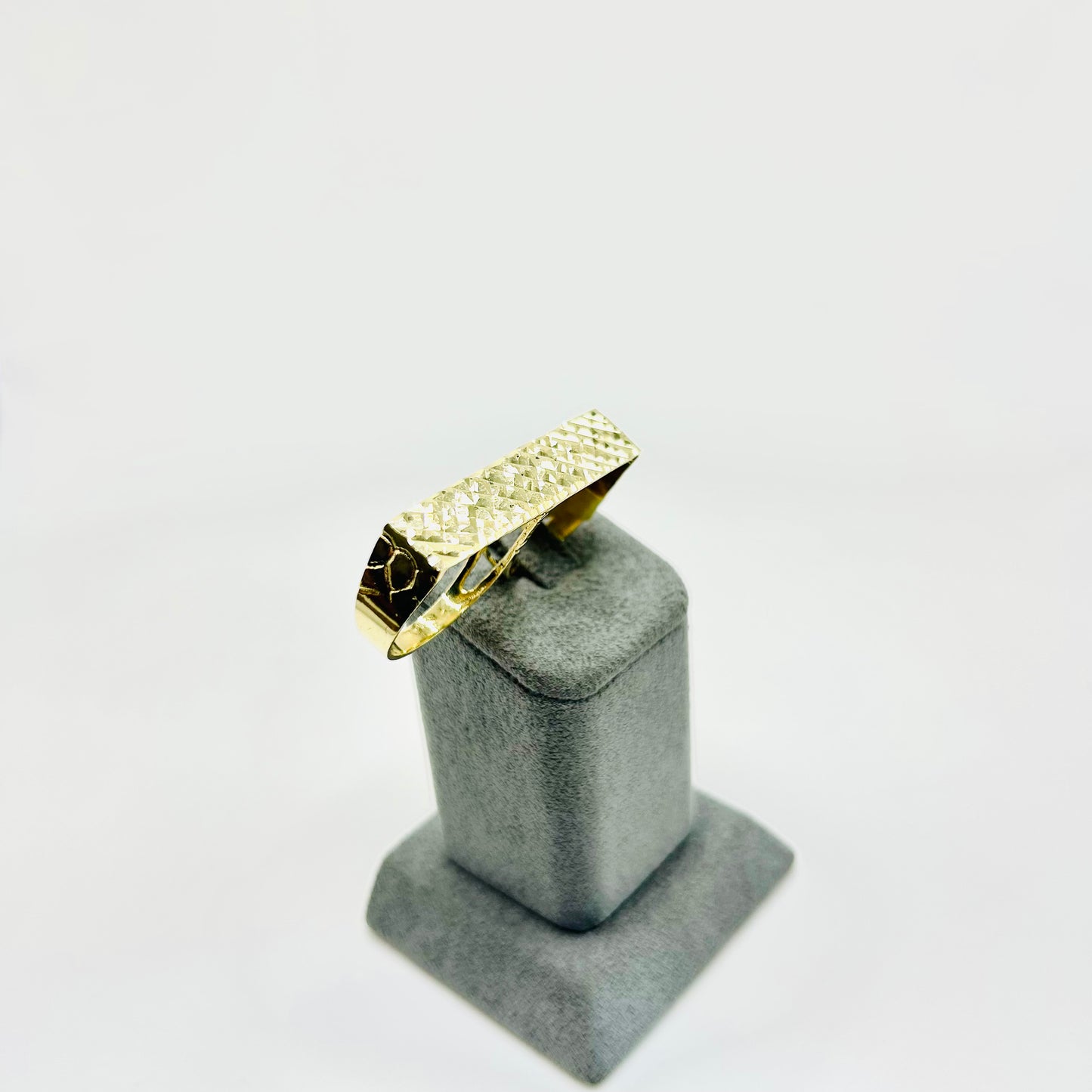 10K Gold 2-Finger Diamond Cut Ring