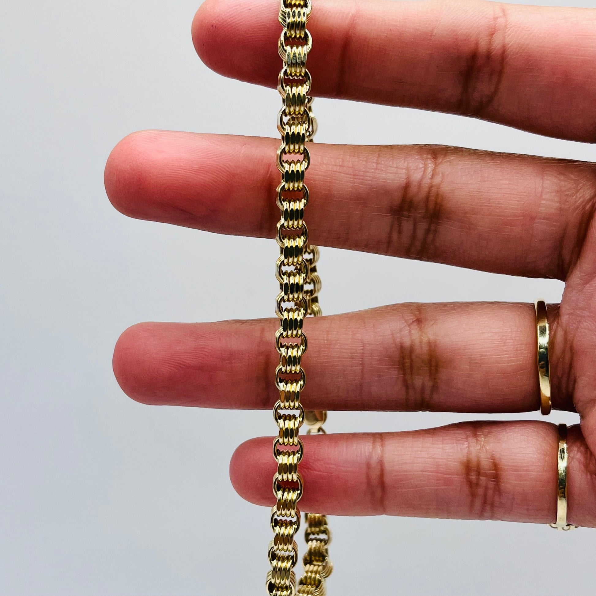 10K Gold Alexander Bracelet | Width: 4mm