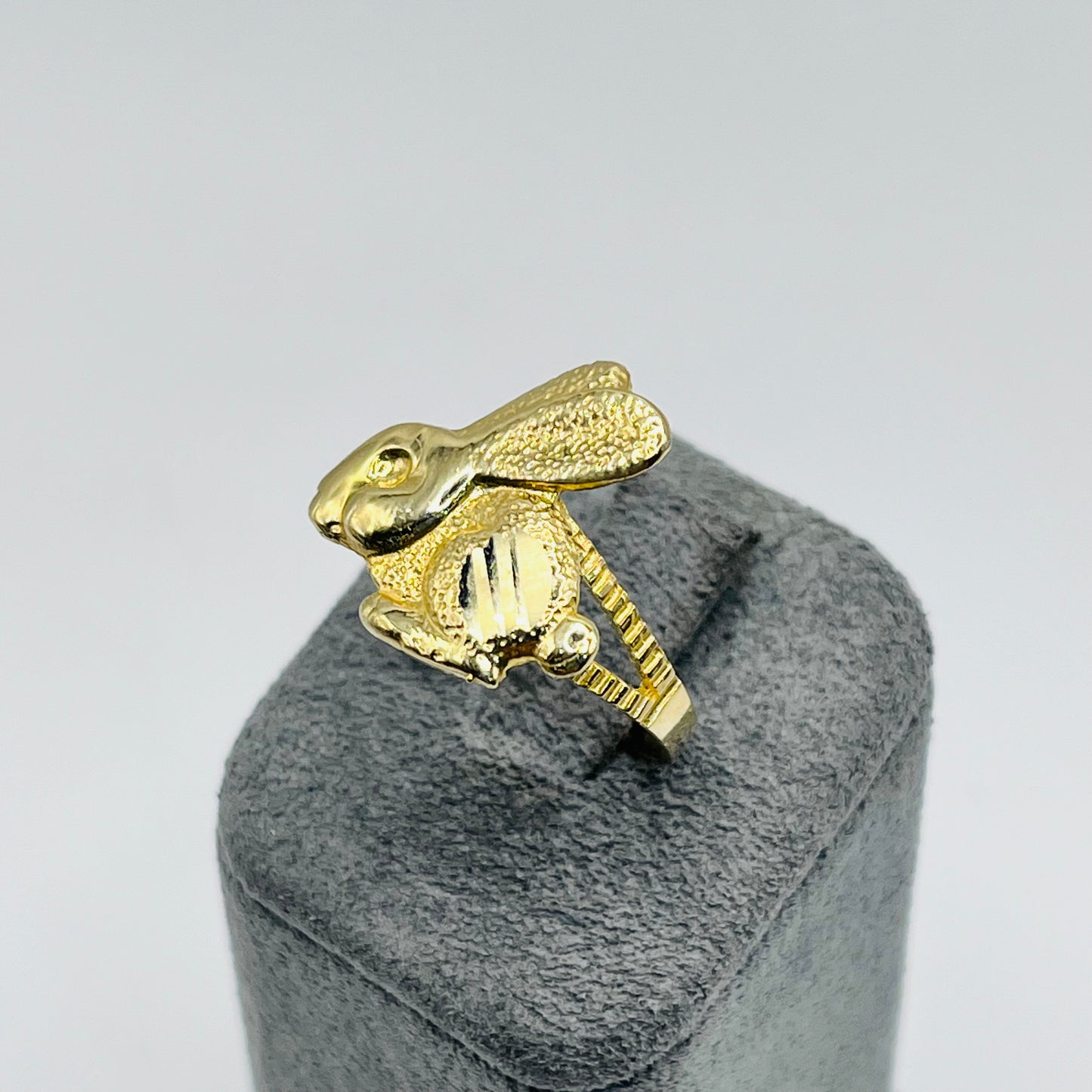 10K Gold Rabbit Ring