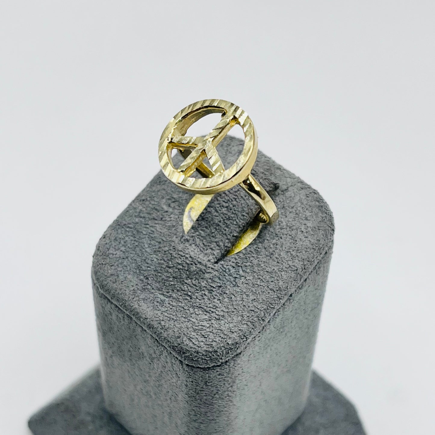 10K Gold Diamond Cut Peace Ring