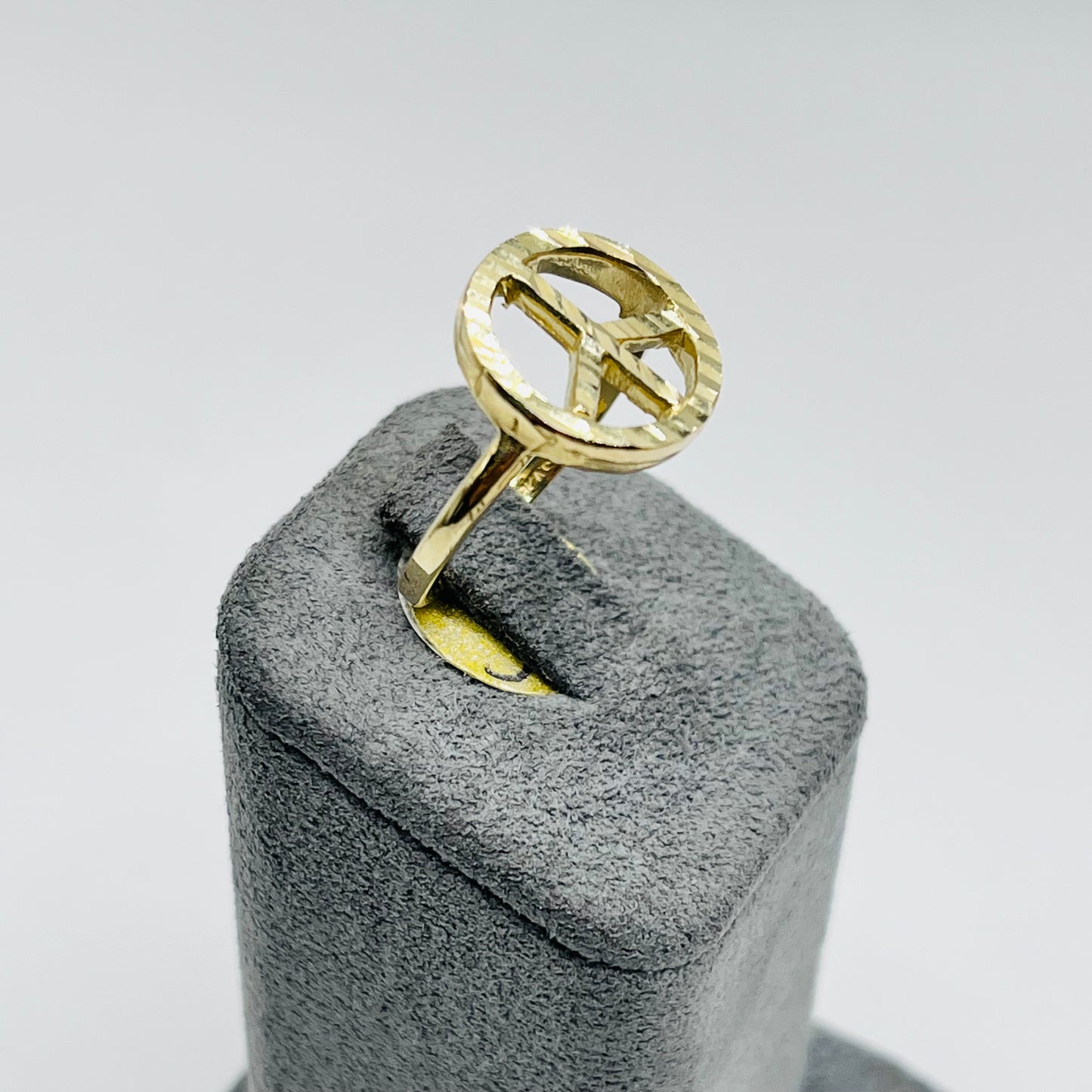 10K Gold Diamond Cut Peace Ring