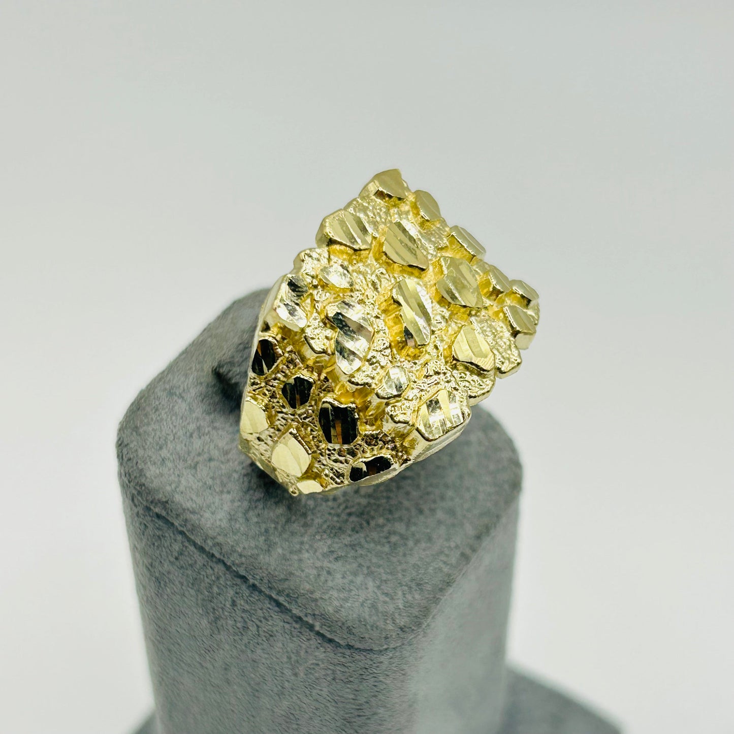 10K Gold Classic Nugget Ring | Face Size: 18mm