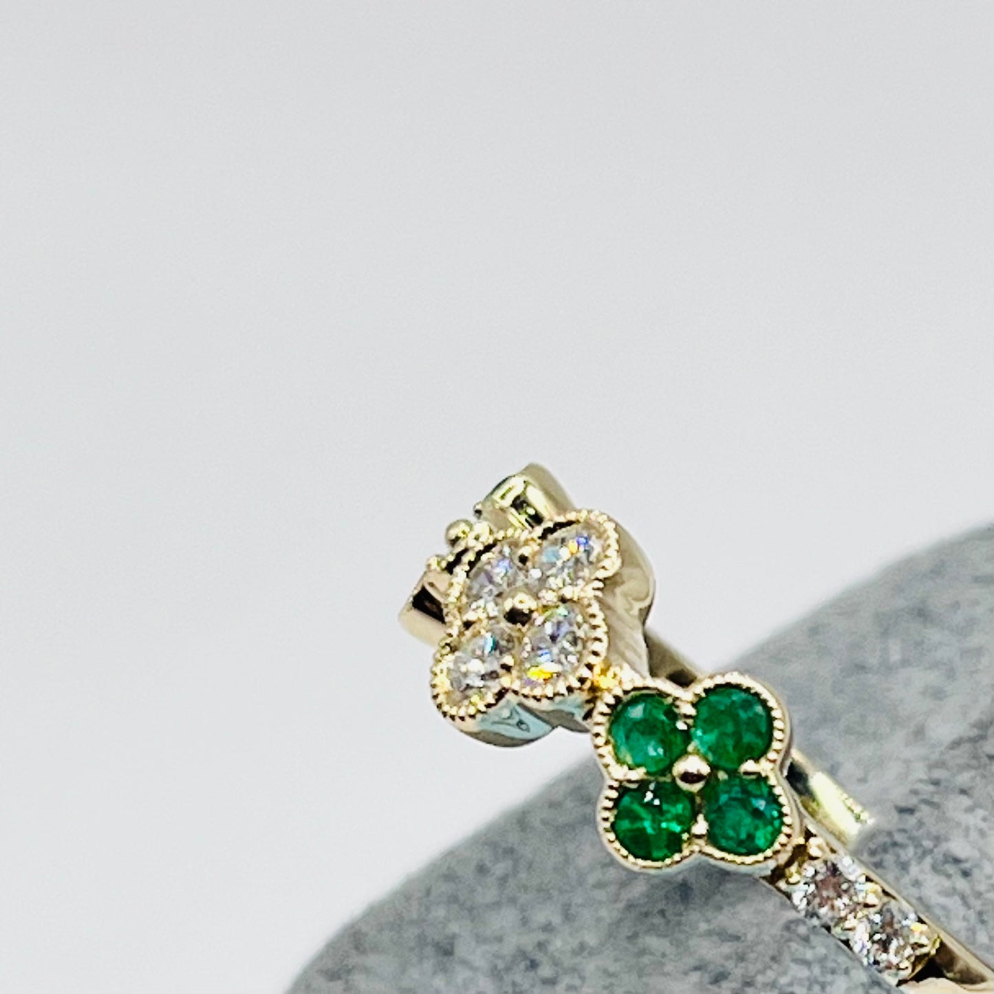 14K Gold Diamond and Emerald Clover Ring