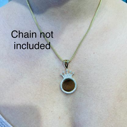10K Gold Round Picture Pendant with CZ Crown